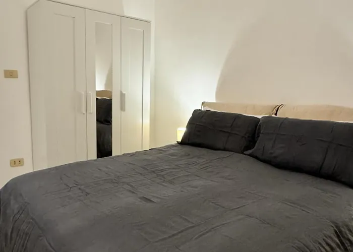 Pietra Apartment 2 , Colosseo